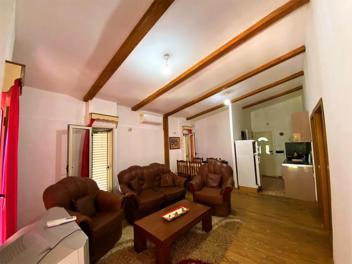 Ramo'S Green Beachside Retreat - Cozy 2 Bedroom Home Wlora Zewnętrze zdjęcie